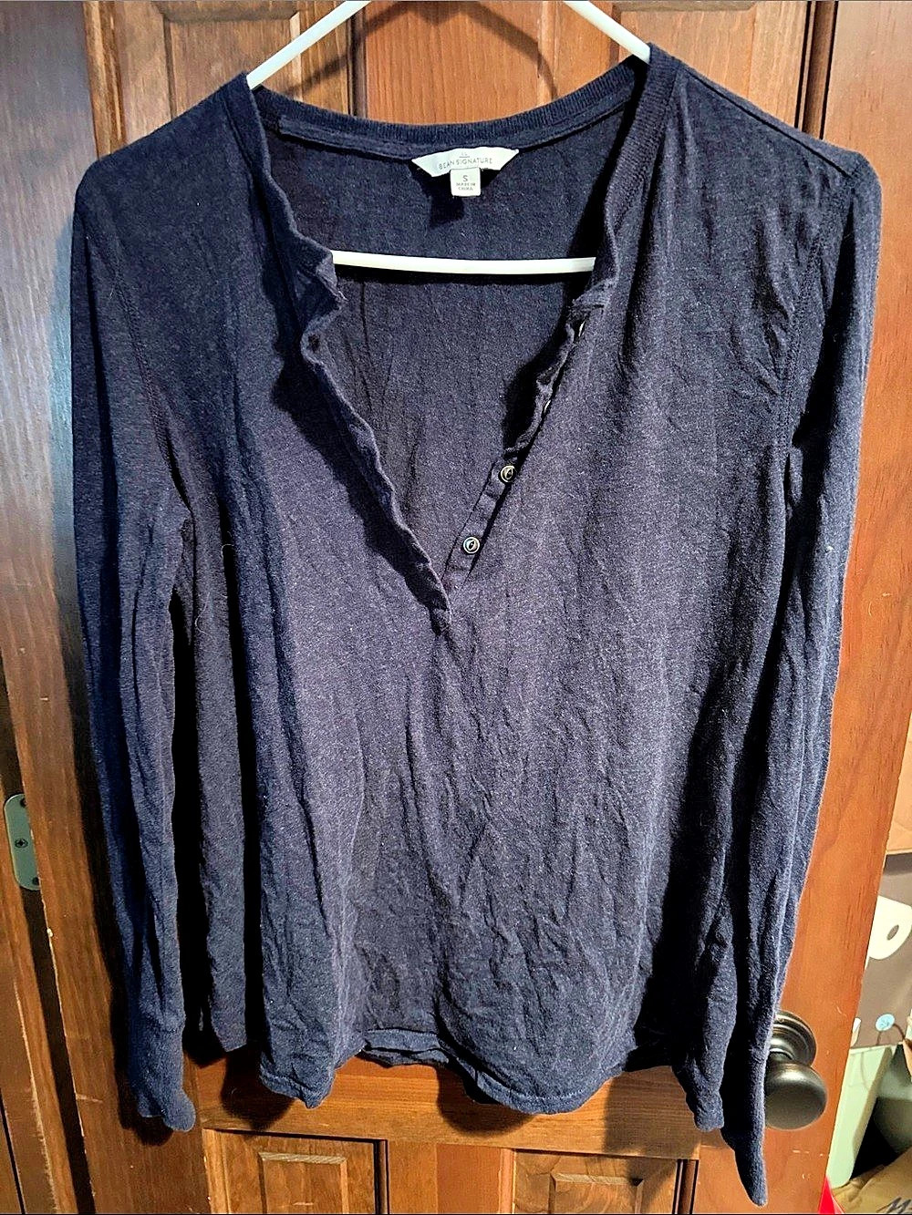 Signature by ll bean. Long Sleeve Henley in Black Size Small Like New
